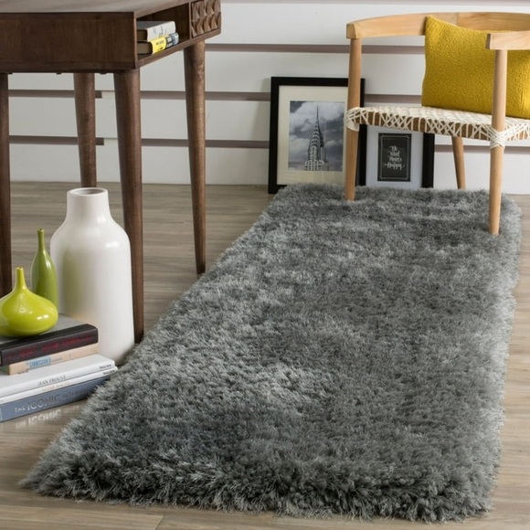 Safavieh Luxe Paxton Solid Plush Polyester Rug - Picture 1 of 4